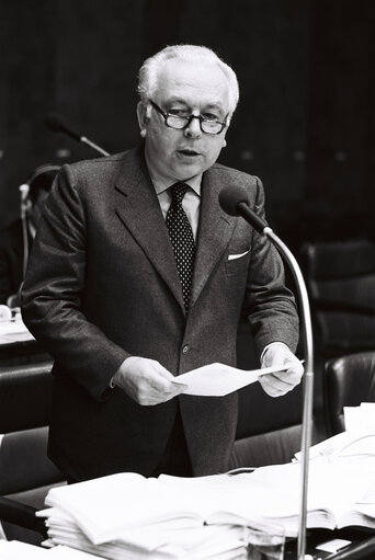 Fotografi 4: The delegue Camillo RIPAMONTI during a session in Strasbourg in October 1978.