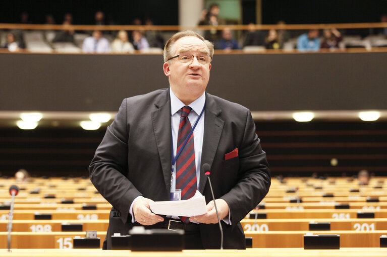 Photo 17: Meps in the hemicycle in Brussels, week 48 - Prepration for the European Council