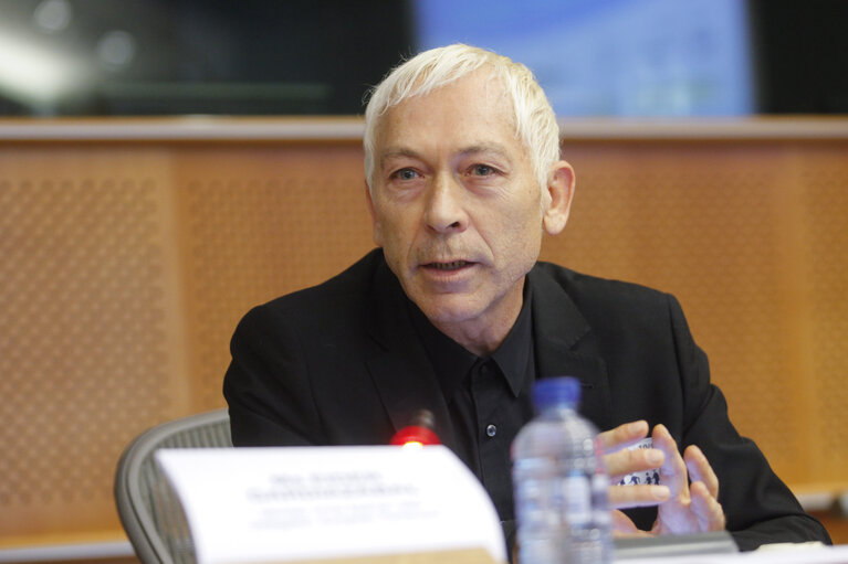 Conference Net society: Networks and social innovation