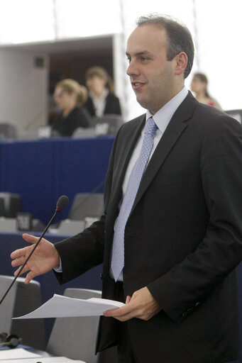 Φωτογραφία 2: MEP Georgios PAPANIKOLAOU in Plenary Session