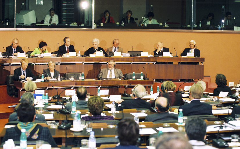 Foto 10: EPP Group meeting with Chiara LUBICH