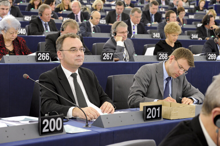 Fotagrafa 7: Filip KACZMAREK during votes at the plenary session in Strasbourg