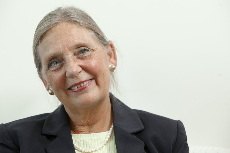 Photo 3: Portrait of MEP Anna ROSBACH