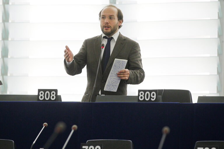 Billede 9: MEPs during plenary session in Strasbourg, week 39