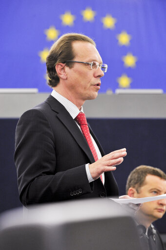 Fotografia 2: MEPs during plenary session in Strasbourg, week 39