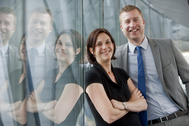 Fotografi 17: Portrait of MEP Hans Peter MAYER and assistants