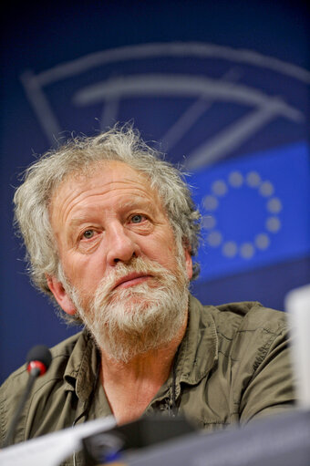 Press Conference on Green Algae that plague the Coast of Brittany in France.