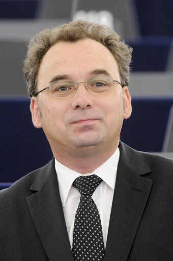 Photo 43 : MEPs during the Plenary Session in Strasbourg - week 37  - Famine in East Africa