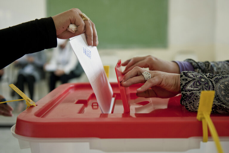 Fotografie 17: Mission to monitor the upcoming elections for a Constituent Assembly in Tunisia