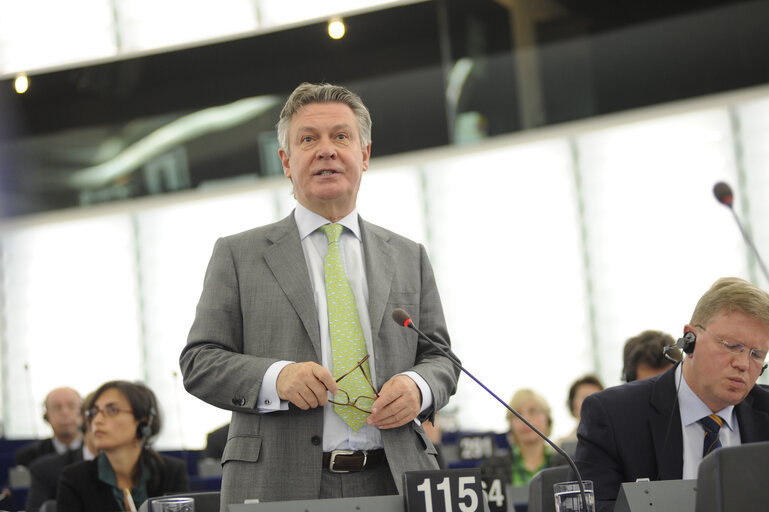 Fotografija 13: MEP in Plenary session in Strasbourg - week 39