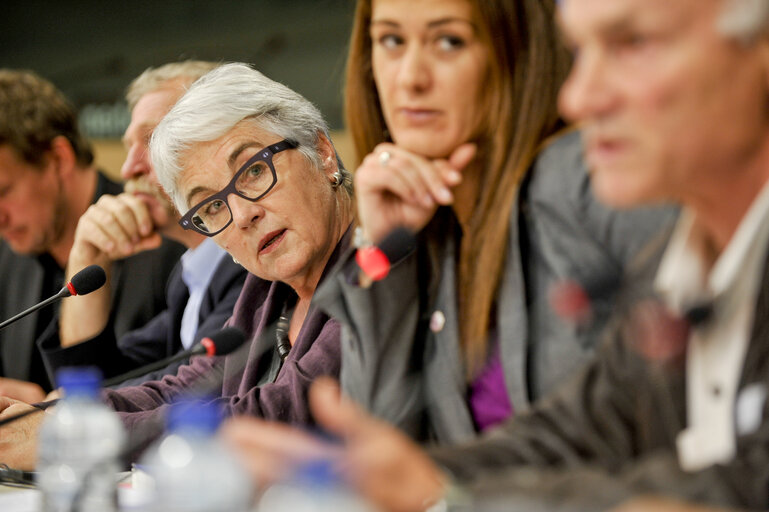 Fotó 14: Press Conference on Green Algae that plague the Coast of Brittany in France.