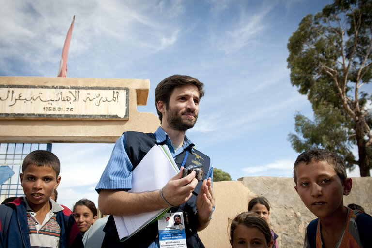 Fotografi 12: Mission to monitor the upcoming elections for a Constituent Assembly in Tunisia