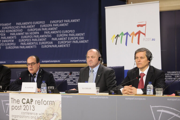 Φωτογραφία 22: AGRI Committee press conference on the CAP reform post 2013