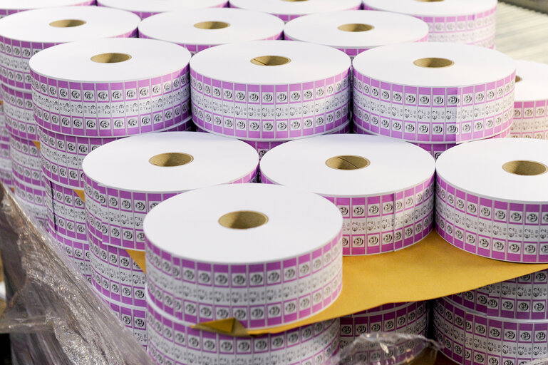 Suriet 15: Mintage of coins