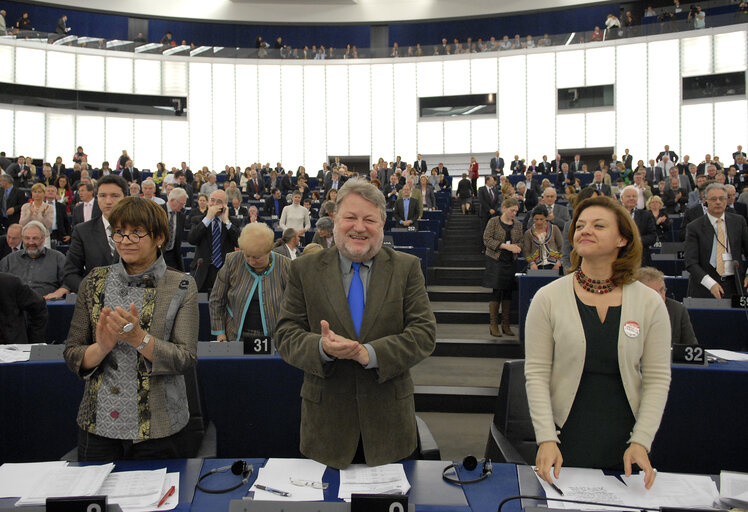 Foto 1: MEP Robert GOEBBELS in Plenary Session