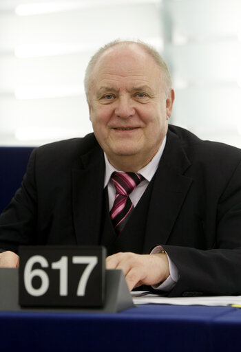 Fotografi 2: Jürgen SCHRÖDER MEP  in Plenary Session in Strasbourg.