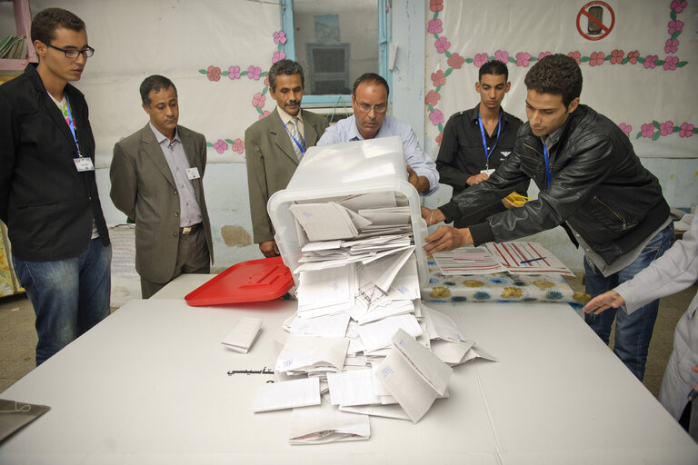 Fotografie 4: Mission to monitor the upcoming elections for a Constituent Assembly in Tunisia