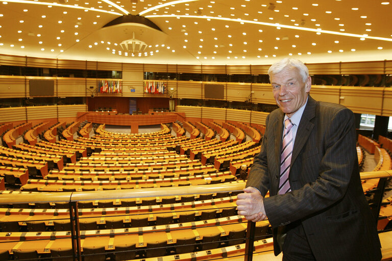 Fotografia 14: Justas Vincas PALECKIS MEP at the EP in Brussels.