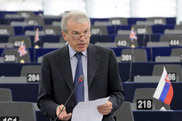 Photo 44 : MEPs during the Plenary Session in Strasbourg - week 37  - Famine in East Africa