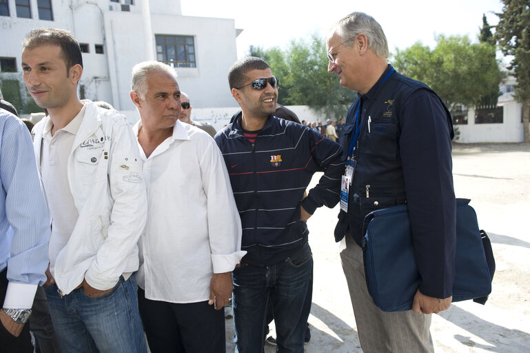 Valokuva 39: Day of election of the Tunisian Constituent Assembly in Tunis.