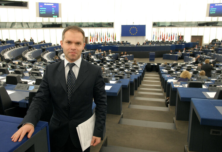 Foto 4: Daniel Petru FUNERIU in Plenary Session in Strasbourg