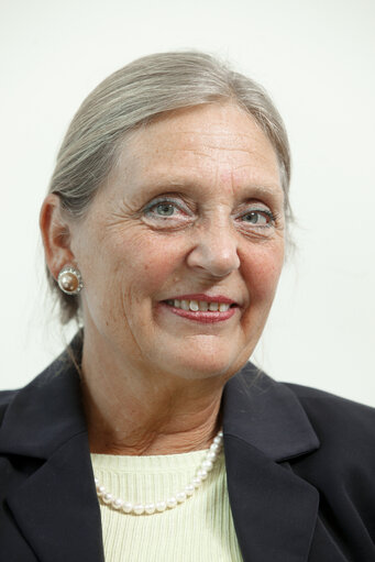 Photo 4: Portrait of MEP Anna ROSBACH