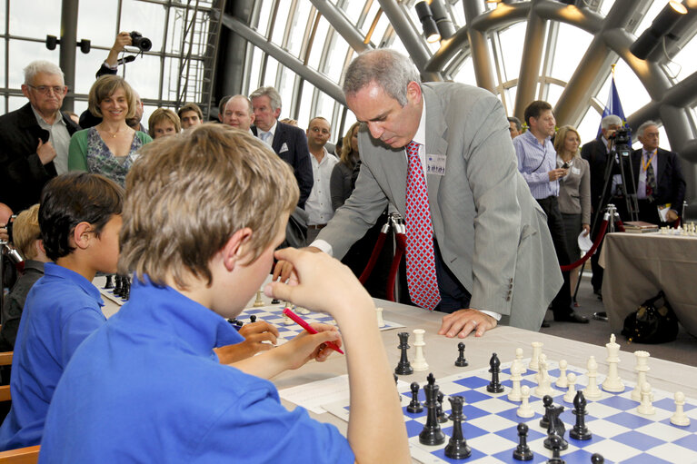 Foto 10: Chess in European School. Chess tournament