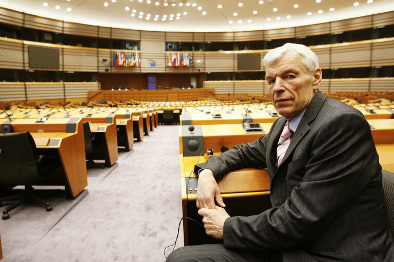 Снимка 7: Justas Vincas PALECKIS MEP at the EP in Brussels.