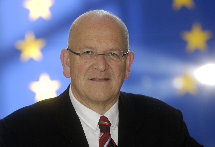 Portrait of MEP James Glyn FORD