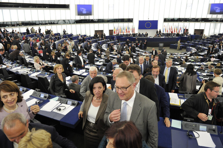 Manifestation in the Hemicycle, Battisti is a murderer