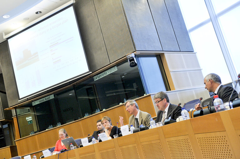 Photo 6: Meeting - Technological solutions to green agriculture