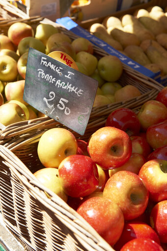 fruit, apple, market