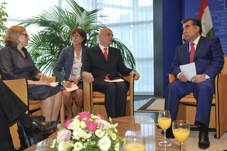 Suriet 1: Visit of the President of the Republic of Tajikistan