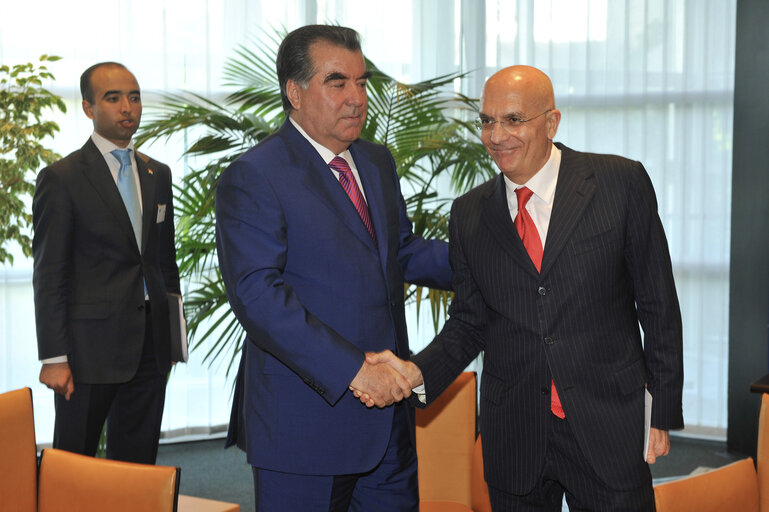 Suriet 3: Visit of the President of the Republic of Tajikistan