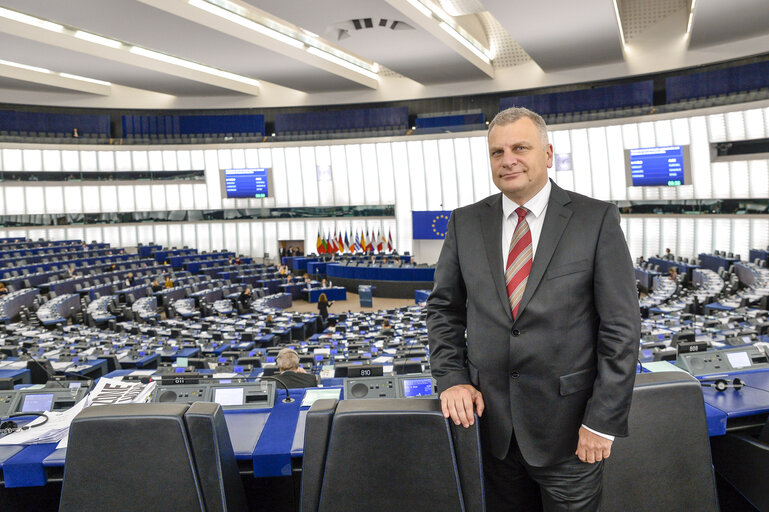 Foto 12: Peter KOUROUMBASHEV in the European Parliament in Strasbourg