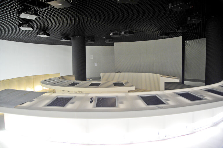 Foto 6: Visitors center in the WIB building at the European Parliament in Brussels. Construction works