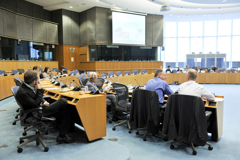 Photo 1: Meeting - Technological solutions to green agriculture