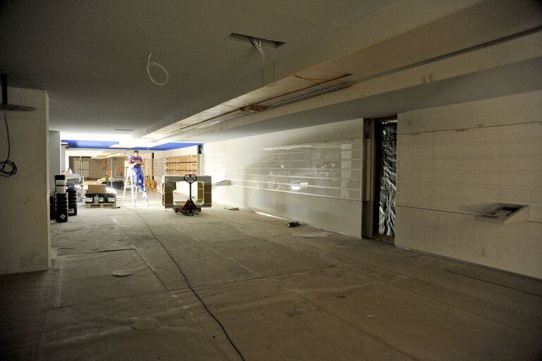 Снимка 10: Visitors center in the WIB building at the European Parliament in Brussels. Construction works