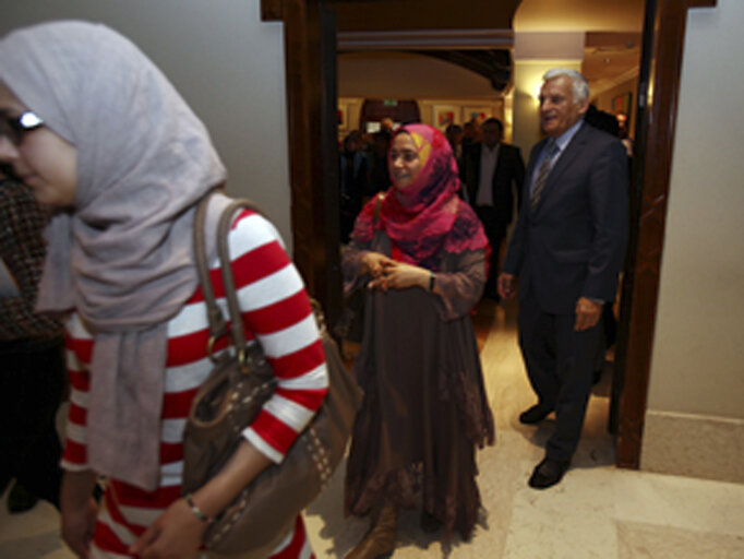 Fotografie 1: Official visit to Libya - EP President arrives for a meeting with members of the civil society.