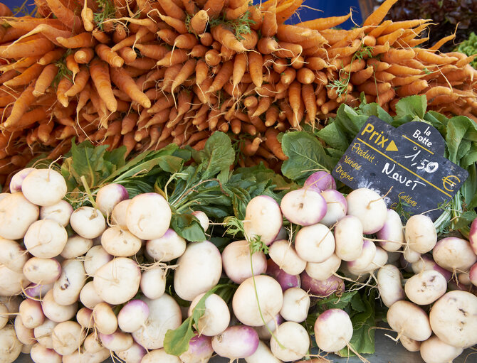 Fotografija 1: carrot, turnip, market