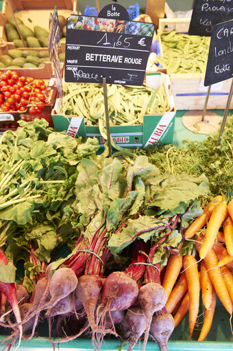 Fotografija 25: vegetable, market, beetroot, carrot