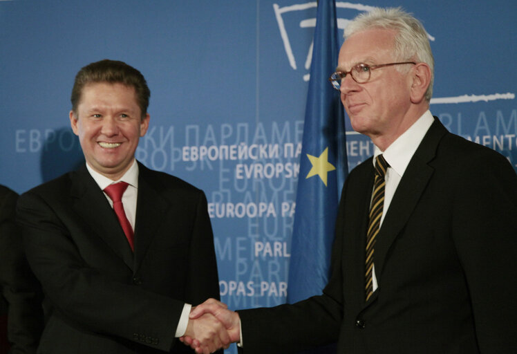 Valokuva 8: EP President meets with the head of Gazprom.