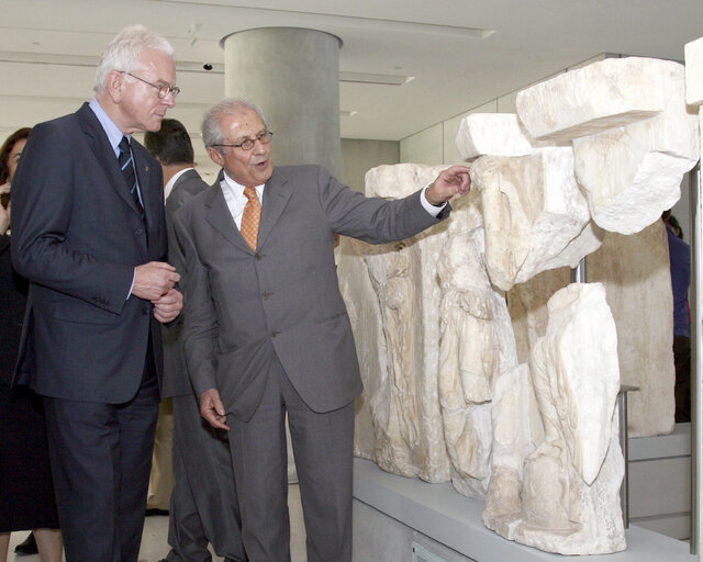 Foto 7: Hans-Gert PÖTTERING, EP President, pays a visit to Greece