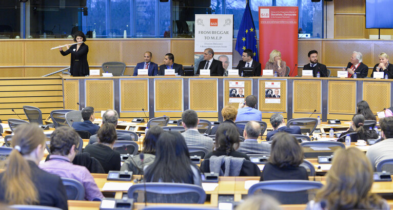 Foto 5: Meeting:  From Beggar to MEP a Roma Integration Story