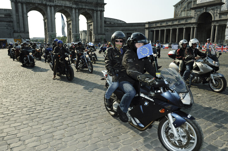 Photo 2: Motorcycling into the 21 st Century