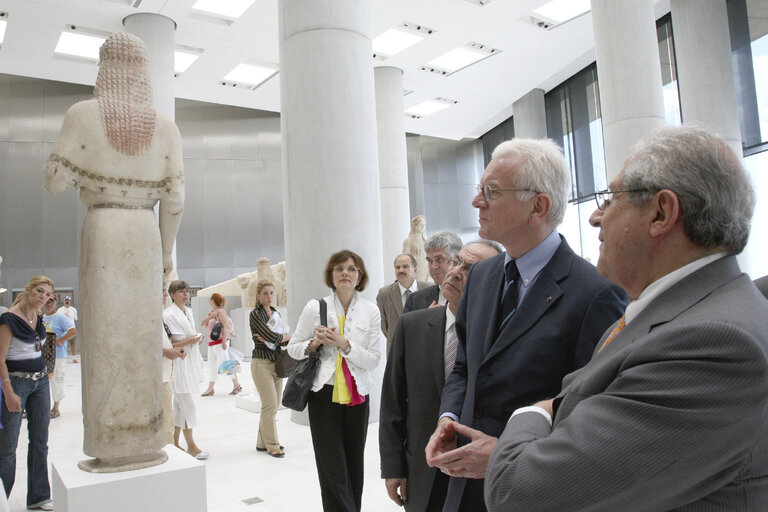 Fotografija 8: Hans-Gert PÖTTERING, EP President, pays a visit to Greece