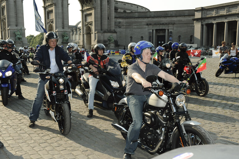 Photo 4: Motorcycling into the 21 st Century