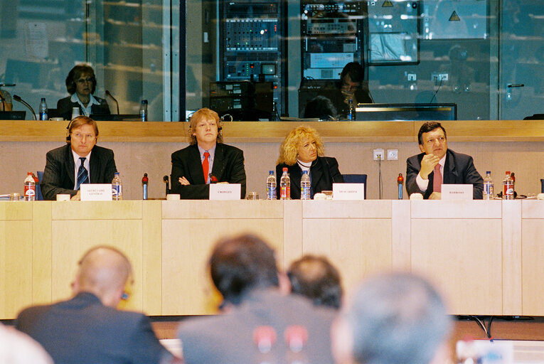 réunion, Secrétaire général, CROWLEY, MUSCARDINI, BARROSO juillet 2004