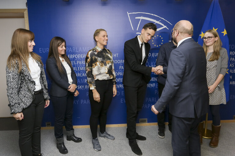 Fotagrafa 11: Martin SCHULZ - EP President meets with winners of Charlemagne Youth Prize