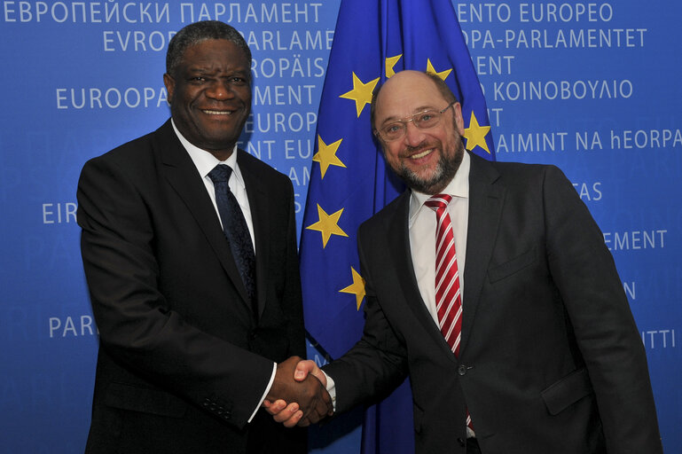 Foto 5: Martin SCHULZ - EP President meets with Denis MUKWEGE, Sakharov Prize 2014 Laureate